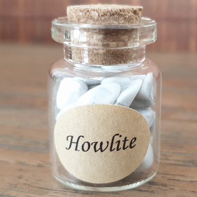 Bouteille Pierres Roulées Howlite blanche