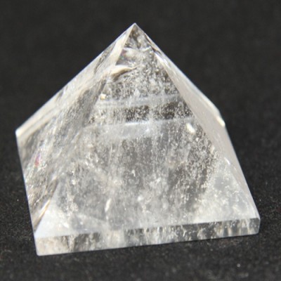 Pyramide en Cristal de Roche 30mm