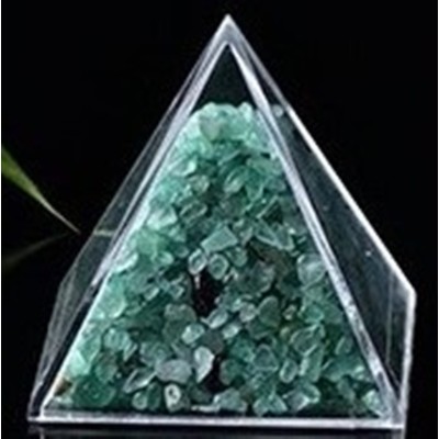 Pyramide Cailloux de Jade vert 50mm